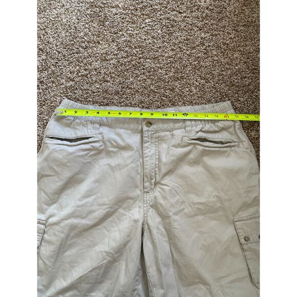 Columbia Cream Shorts Womens 16 Pockets White - Picture 4 of 5